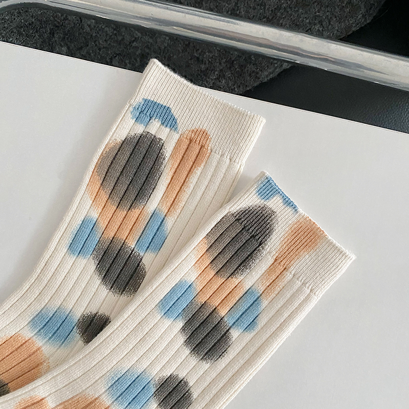 Tie-dye prickiga strumpor