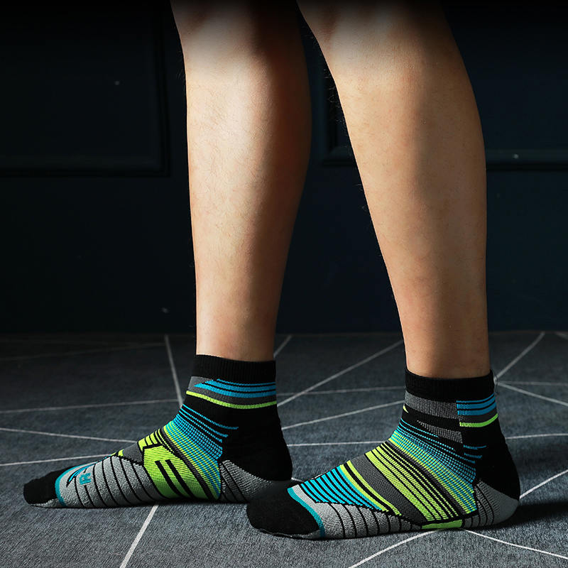 Kortröriga fleecesockor för utomhussporter